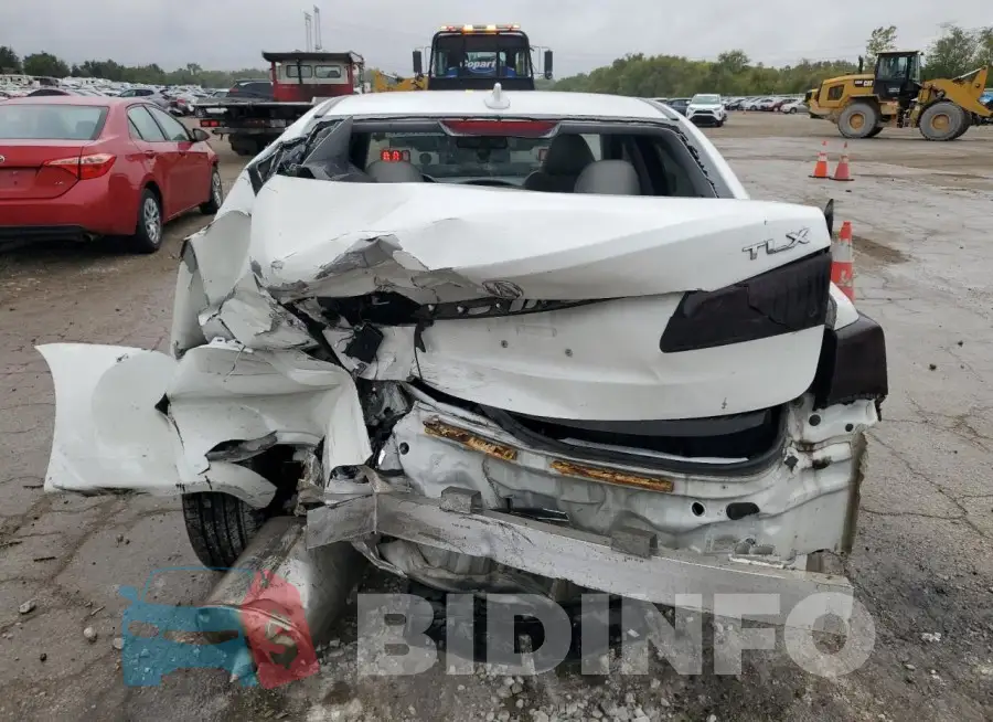 19UUB2F33FA005335 Photo# 6