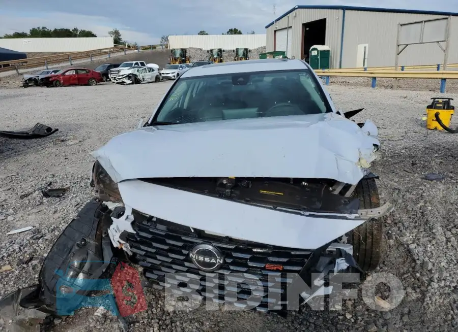 1N4BL4CV8PN381646 Photo# 5