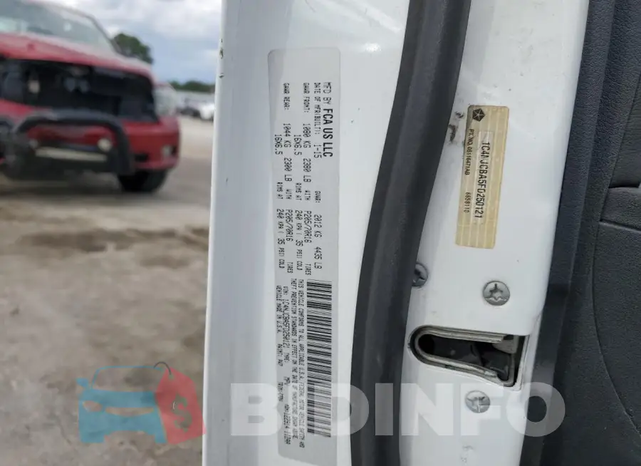1C4NJCBA5FD250121 Photo# 13