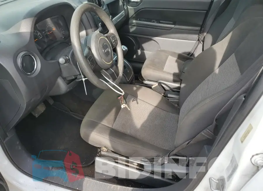 1C4NJCBA5FD250121 Photo# 7