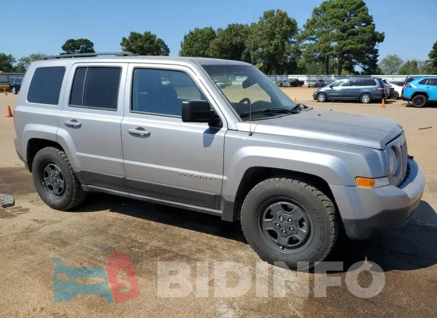 1C4NJPBBXGD604264 Photo# 4