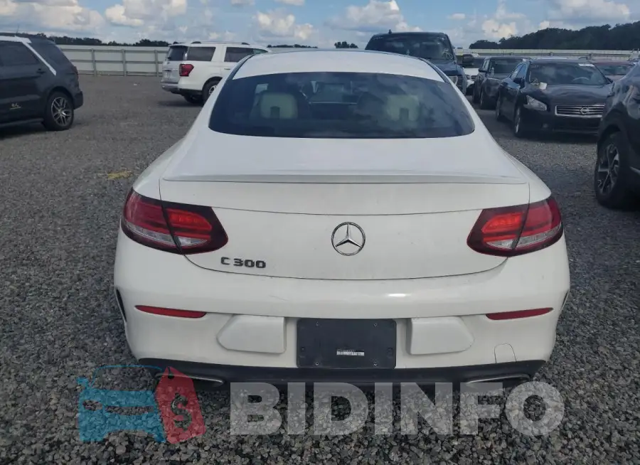 WDDWJ8DB5KF834580 Photo# 6