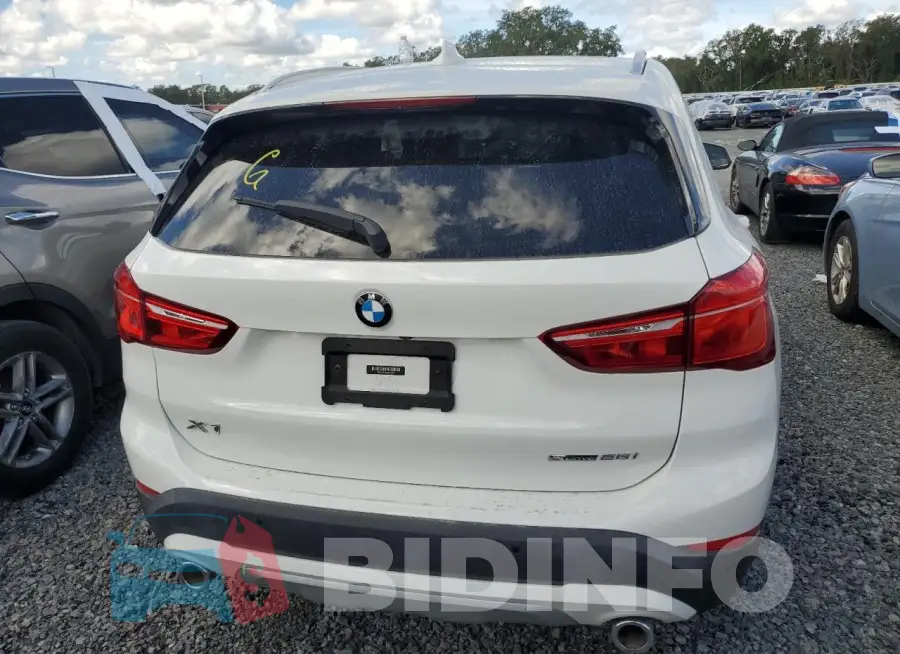 WBXJG7C02M5S74963 Photo# 6