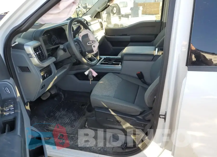 1FT8W3BN2REC28710 Photo# 7