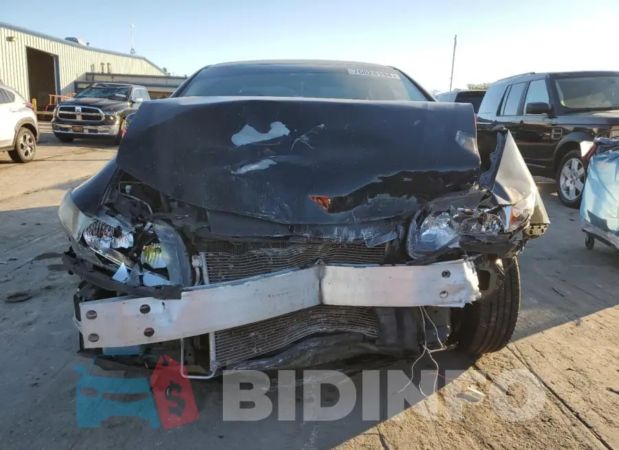 19XFB2F77FE113657 Photo# 5
