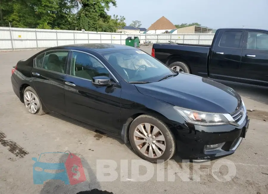 1HGCR2F72FA169914 Photo# 4
