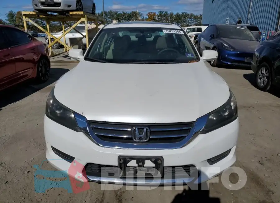 1HGCR2F74FA250266 Photo# 5
