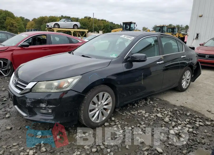1HGCR2F7XFA257934 Photo# 1