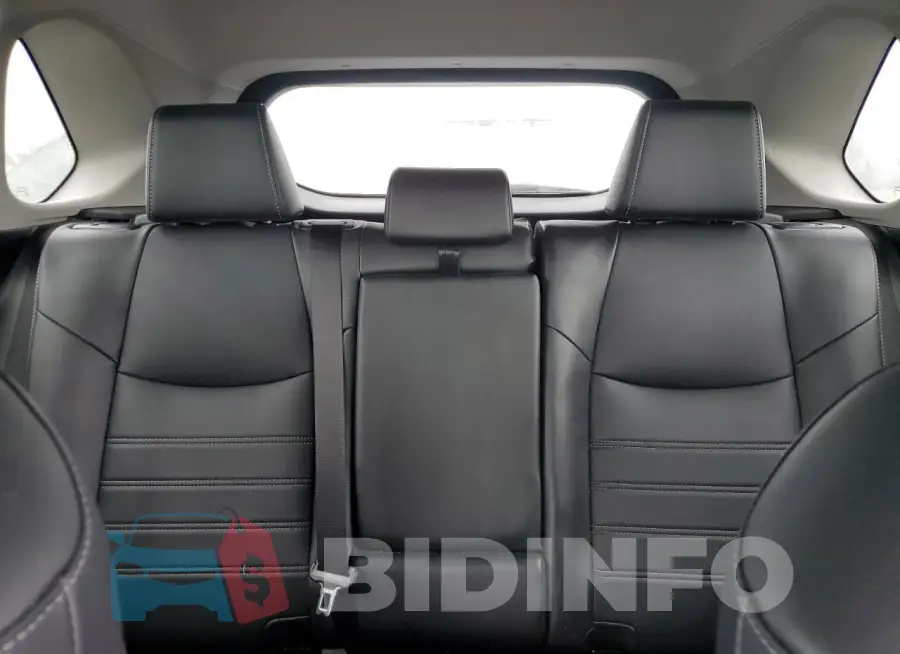 2T3C1RFV0RC259437 Photo# 10