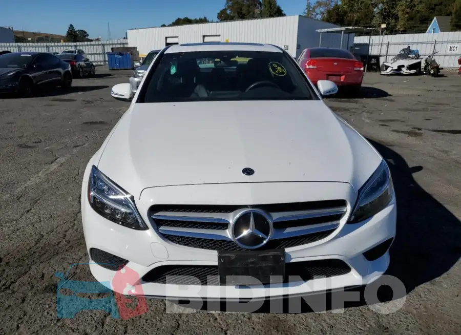 W1KWF8DBXMR612779 Photo# 5