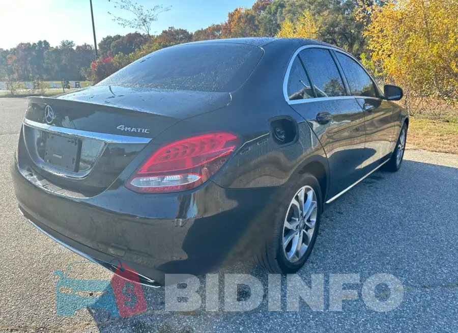 WDDWF4KB2GR140058 Photo# 4