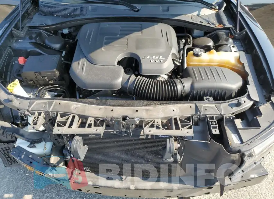 2C3CDXHG3KH653713 Photo# 11