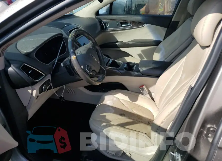 2LMTJ8LR4GBL79077 Photo# 7