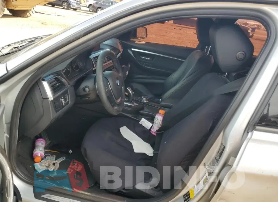 WBA8E3G51GNU04877 Photo# 7