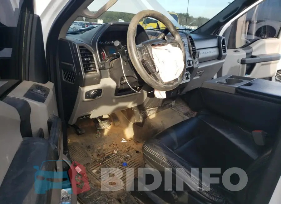 1FTRF3DT9JEB35526 Photo# 8