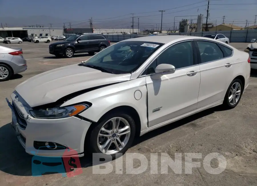 3FA6P0SU0GR304595 Photo# 1