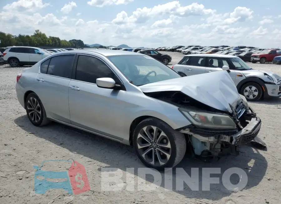 1HGCR2F55FA152524 Photo# 4