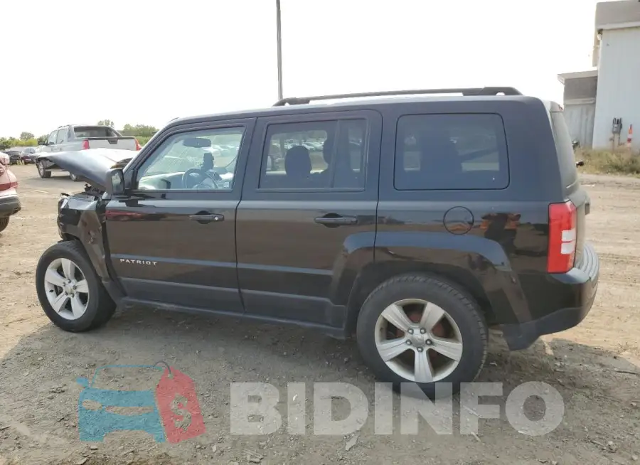 1C4NJPFB8GD622627 Photo# 2
