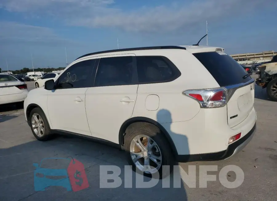 JA4AZ3A30FZ007338 Photo# 2