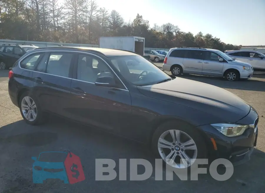 WBA8J1C52GK458499 Photo# 4