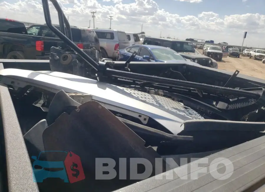 1FT7W2B69JEB65575 Photo# 12