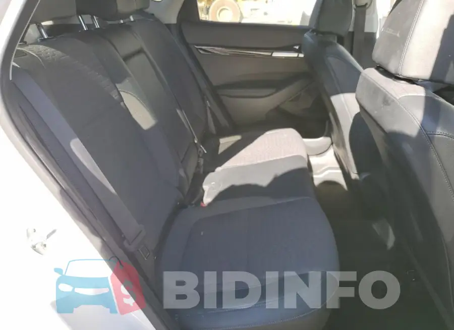 KNDEU2AA2M7101387 Photo# 10