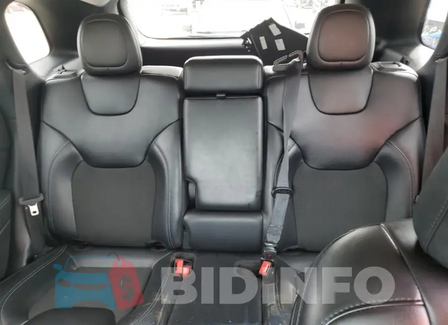 1C4PJLLB8KD479239 Photo# 10