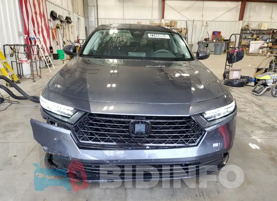 1HGCY1F37RA052019 Photo# 5