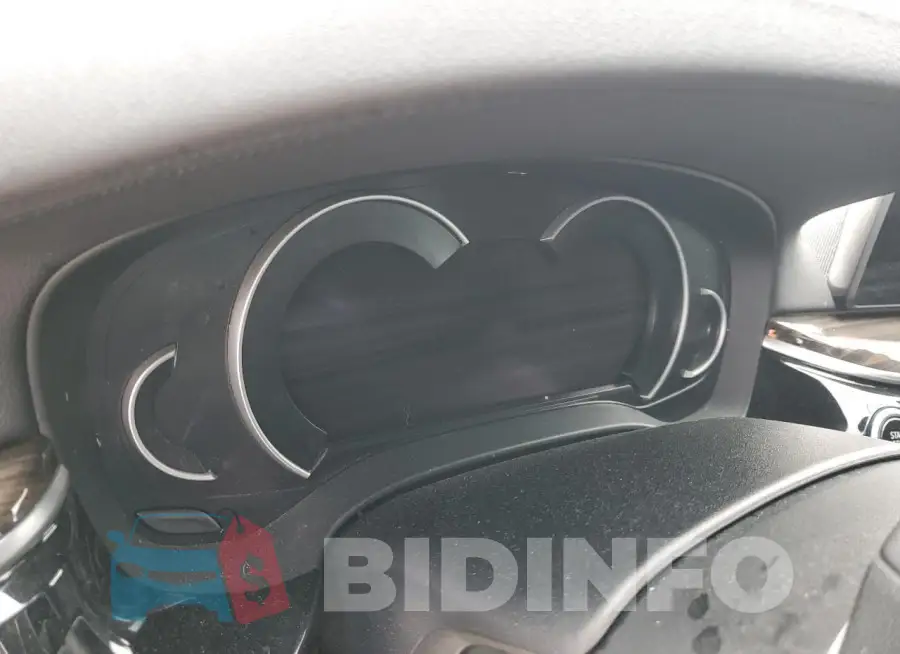 WBAJB9C58JG464444 Photo# 9