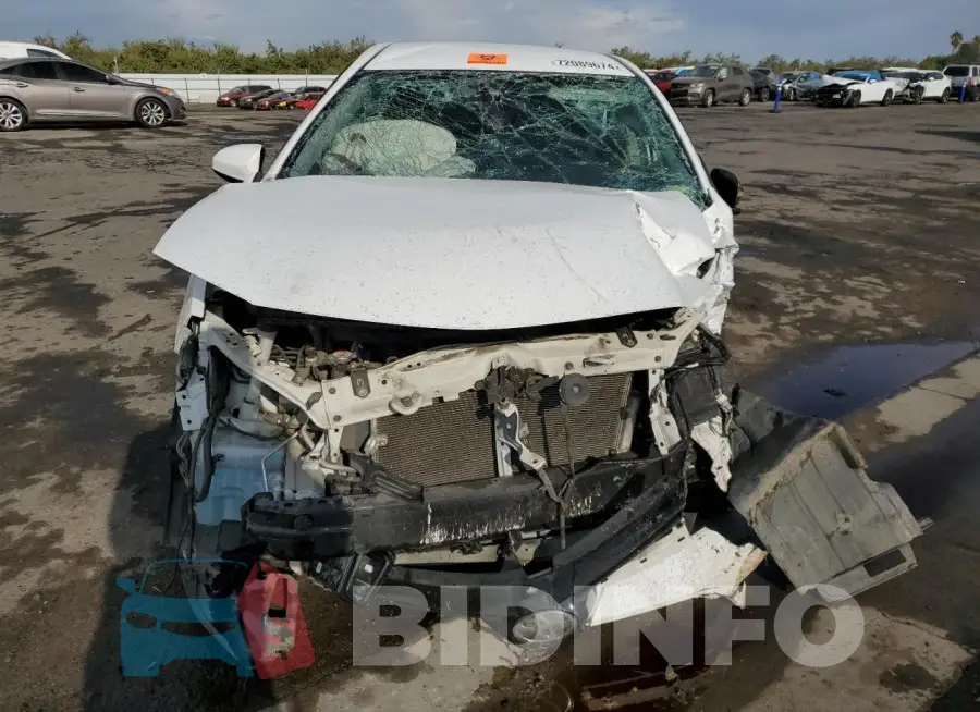 2T1BURHE5JC036128 Photo# 5