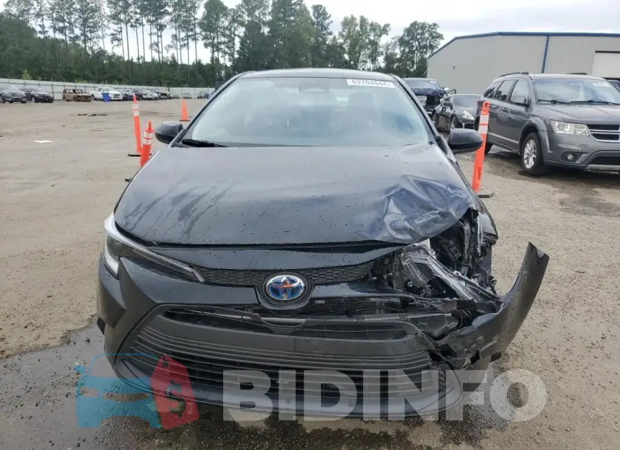 JTDBCMFE2R3037444 Photo# 5
