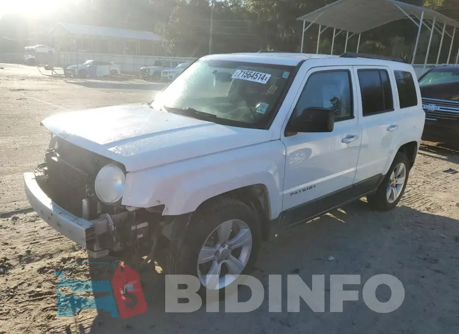 1C4NJPFB9FD107912 Photo# 1