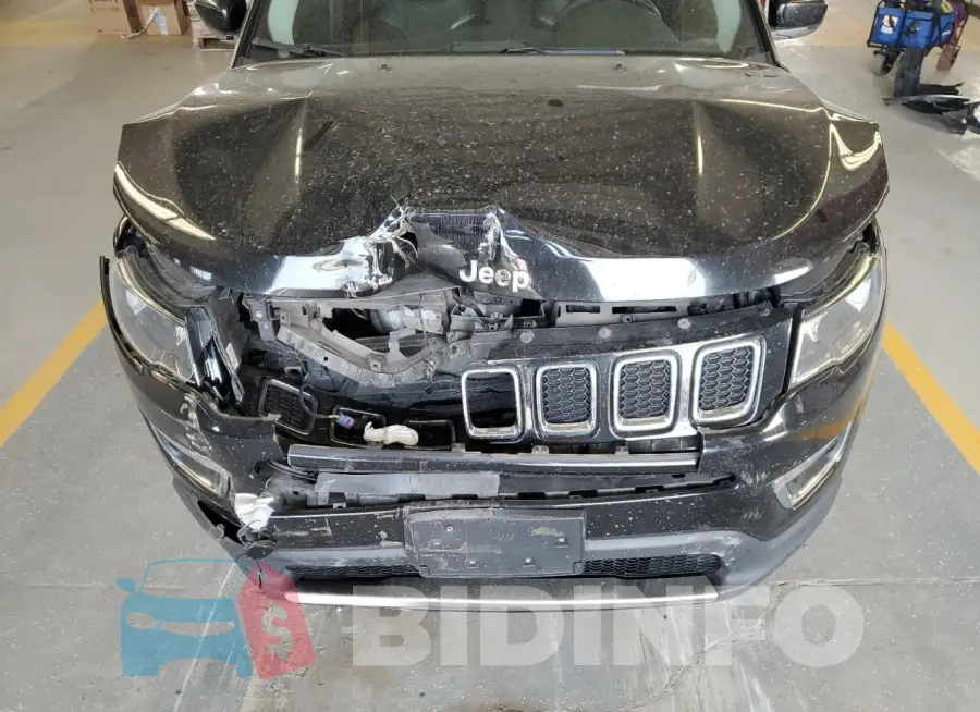 3C4NJDCB8KT639952 Photo# 12
