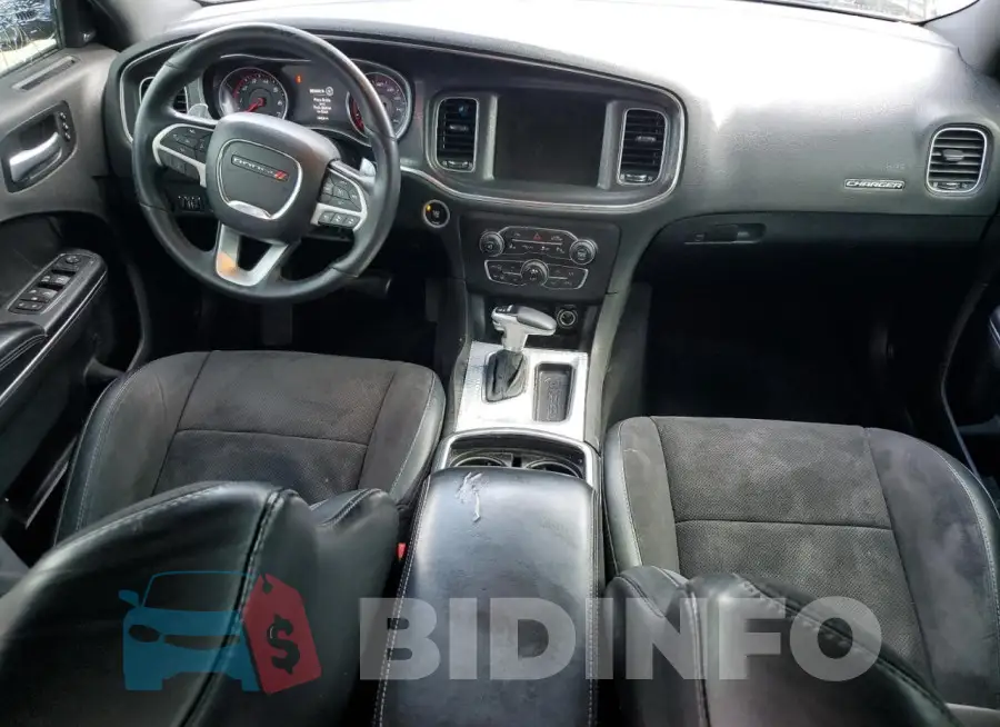 2C3CDXCT2GH276724 Photo# 8
