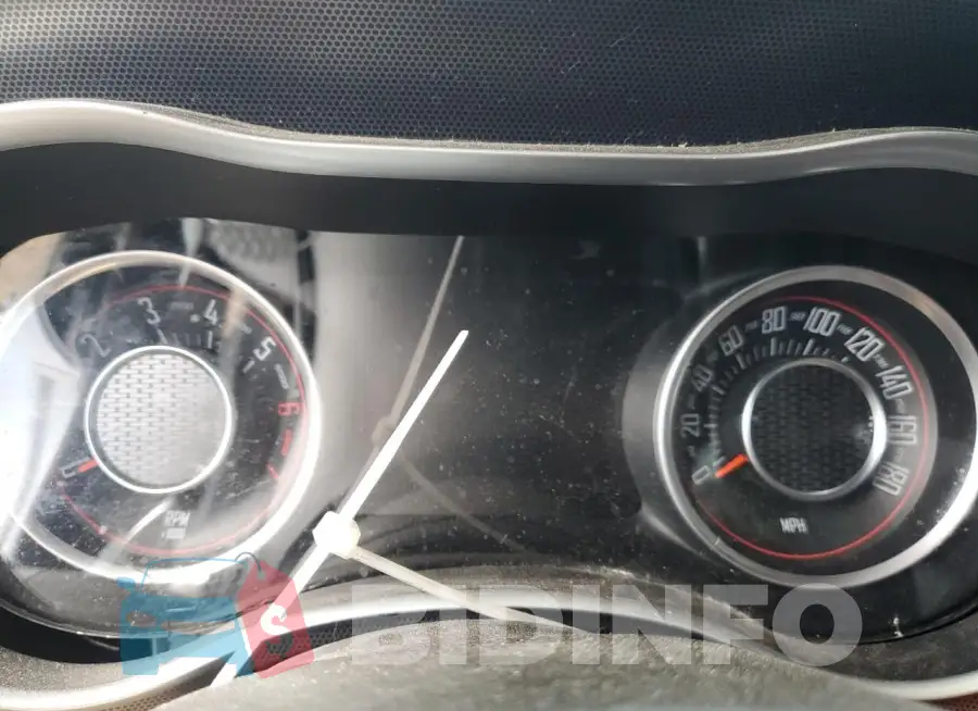 2C3CDXCT5FH862624 Photo# 9