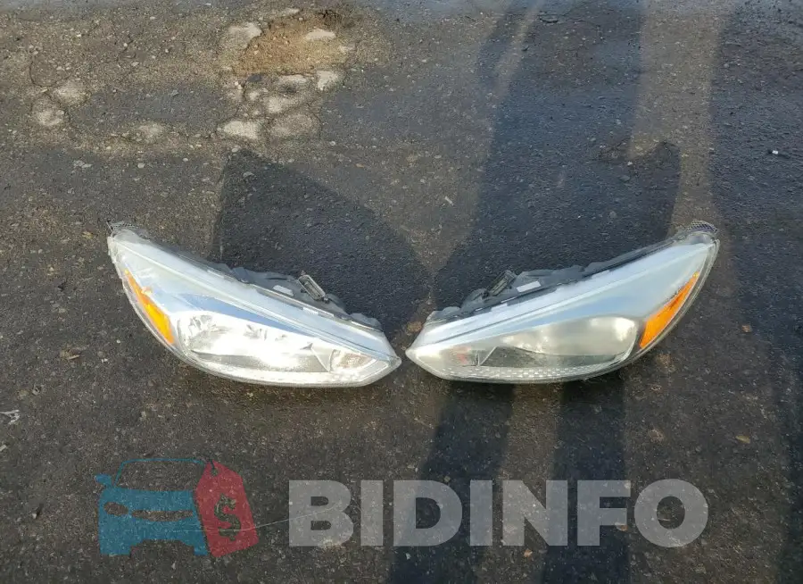 1FADP3F23GL379954 Photo# 12