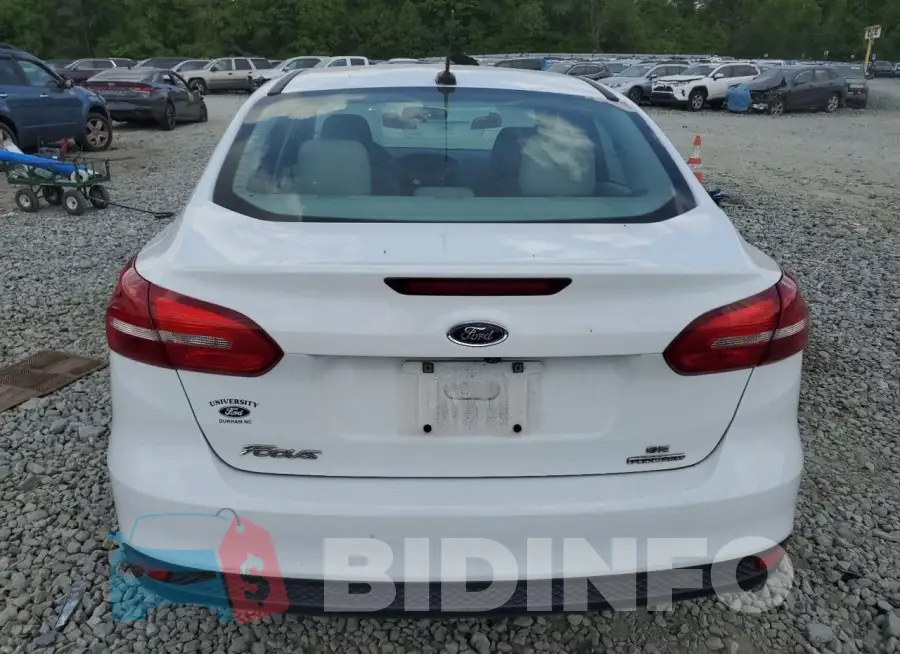 1FADP3F24GL271228 Photo# 6