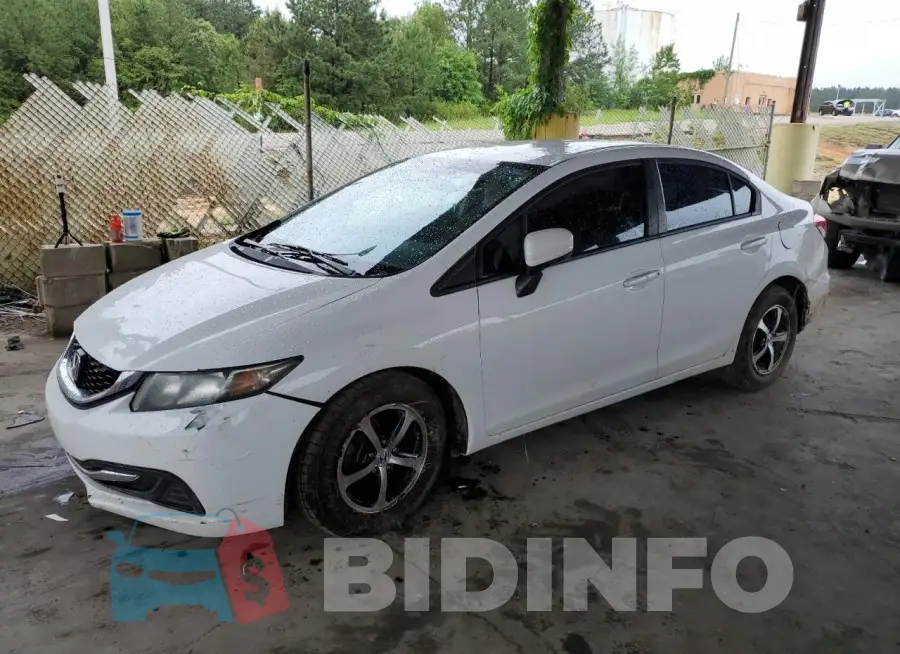 19XFB2F77FE024817 Photo# 1