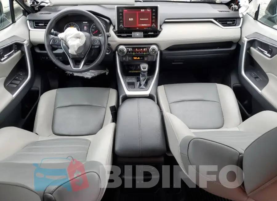 2T3C1RFV3KW043182 Photo# 8