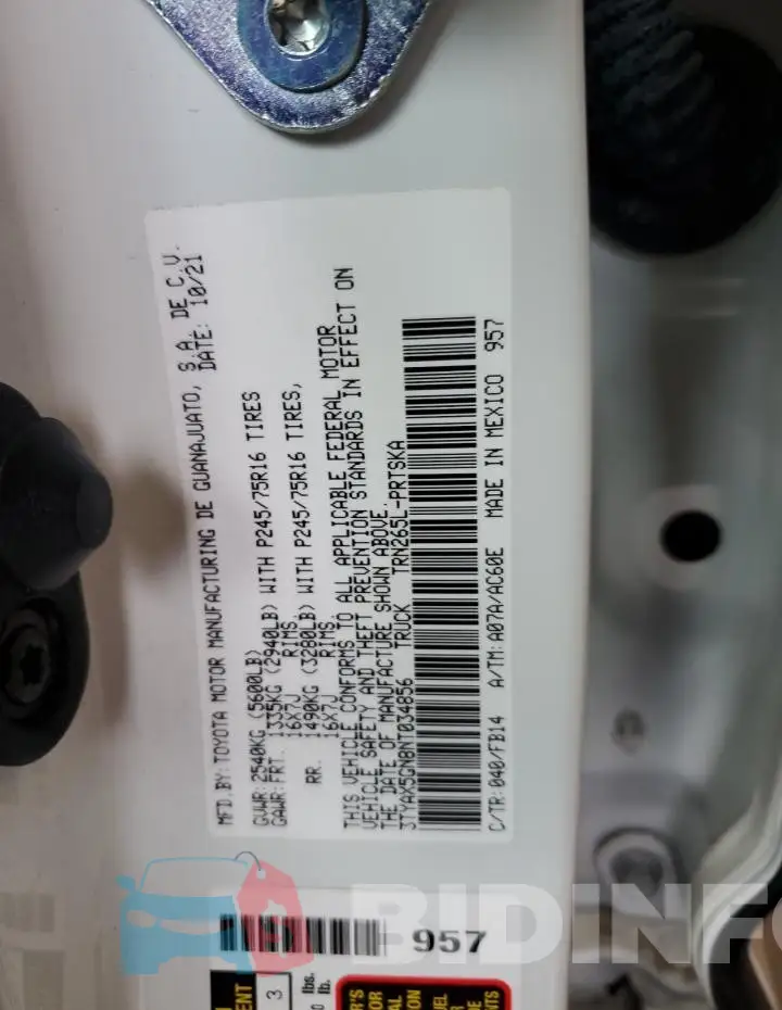 3TYAX5GN8NT034856 Photo# 12