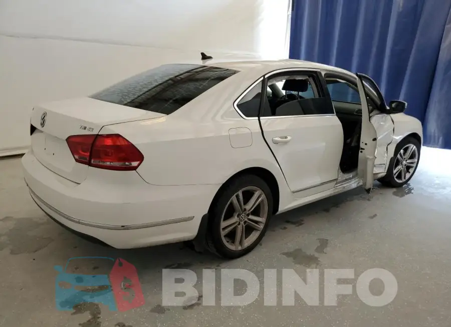 1VWBS7A33FC008148 Photo# 3