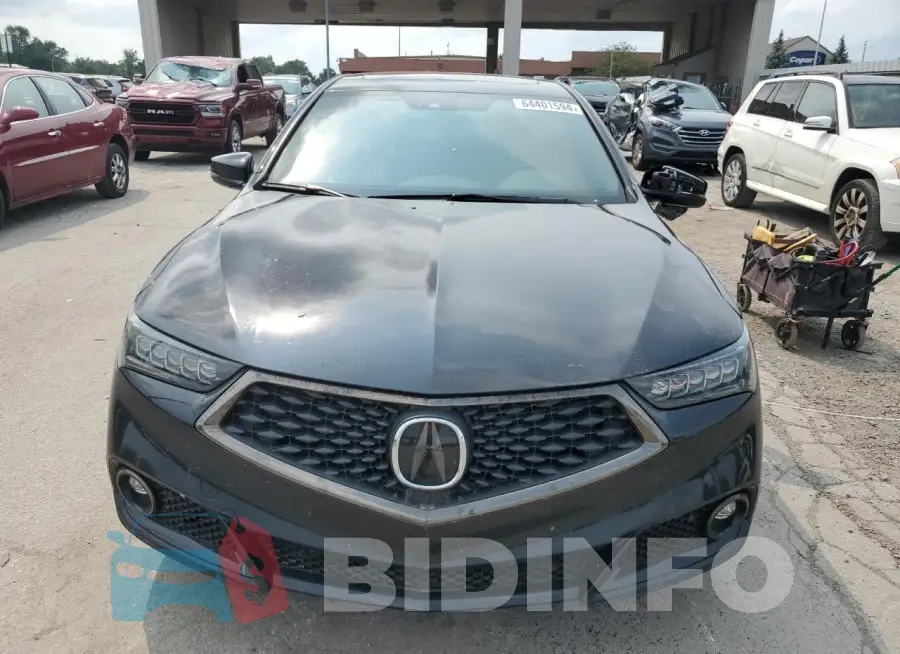 19UUB2F61KA006164 Photo# 5