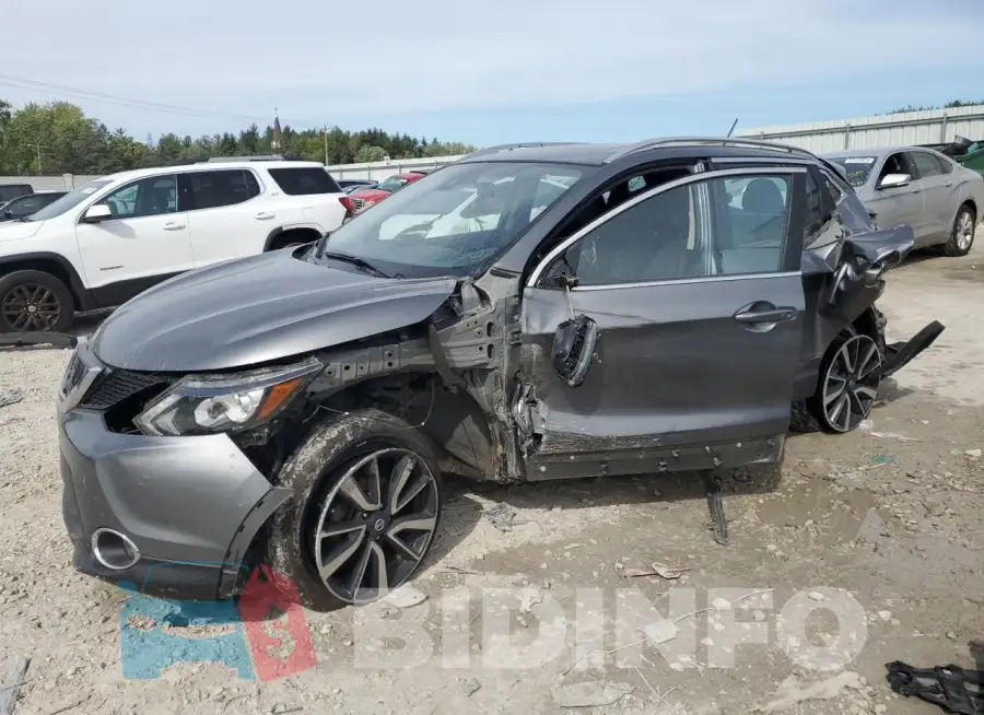 JN1BJ1CRXHW112578 Photo# 1