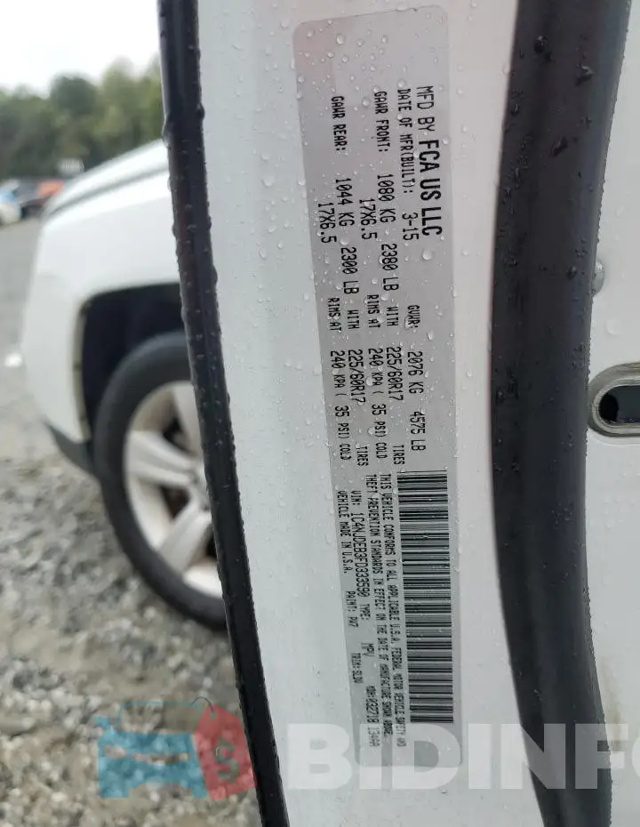 1C4NJDEB3FD333590 Photo# 13