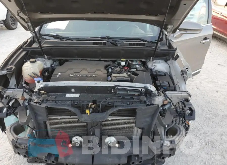 2LMPJ8JR2JBL26230 Photo# 12