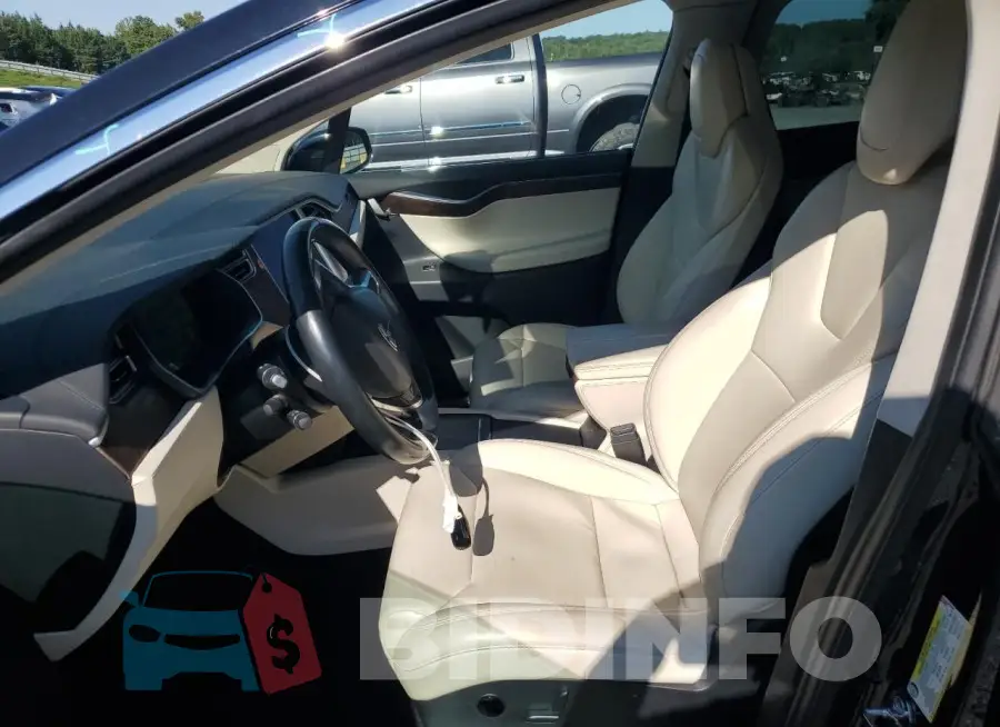 5YJXCBE24HF076538 Photo# 7