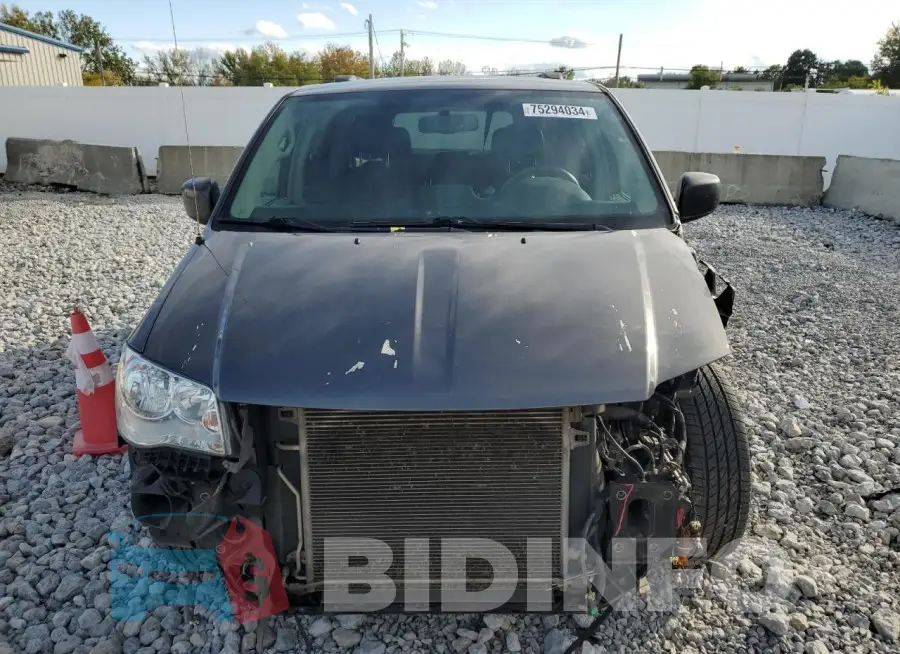 2C4RC1BG5GR297748 Photo# 5