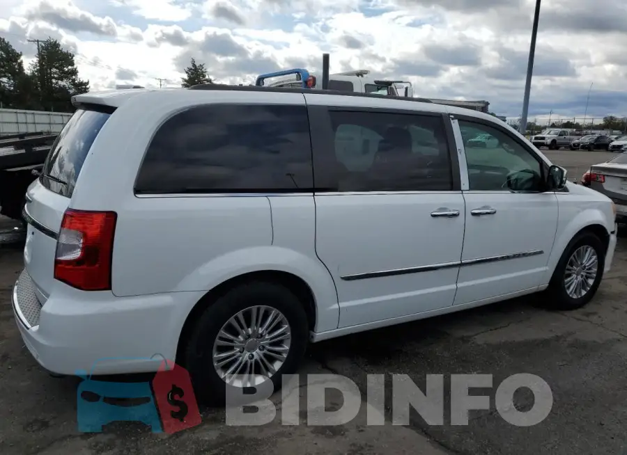 2C4RC1CG8FR547142 Photo# 3