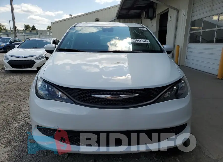 2C4RC1CG8PR583088 Photo# 5