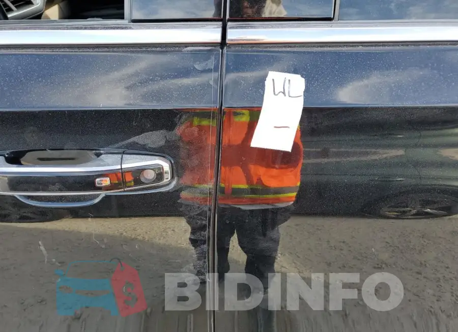 1GNSKTKL1MR155418 Photo# 13